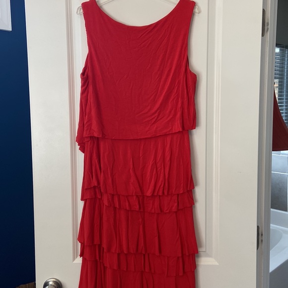 Calvin Klein women’s size 12 red layered party dress, rayon/spandex - Picture 4 of 4